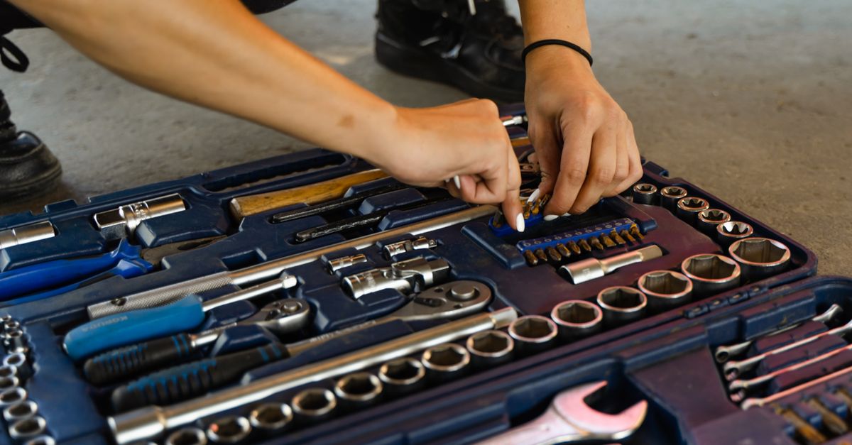 locksmith service technician — Quantum Guard Mississauga Security